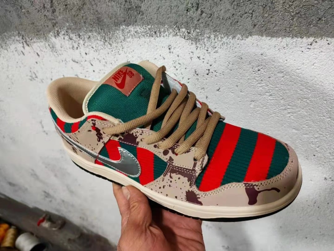 FR Dunk SB Low Shoes